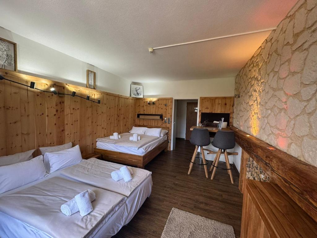 Alpine Studio Apartment by AA Holiday Homes - 4