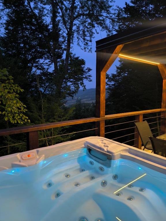 Chalet Vista - 3