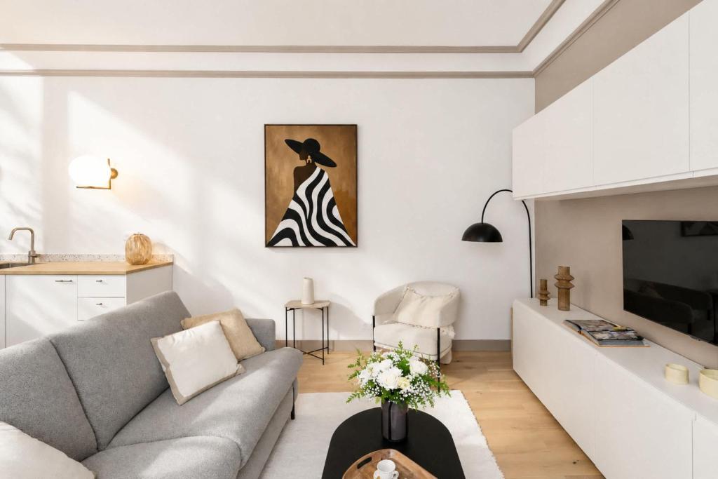 Champs Elysees - Deluxe apartment with lift for 4 - 3