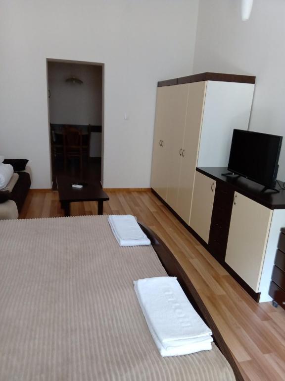 Apartments Mavesa - 4