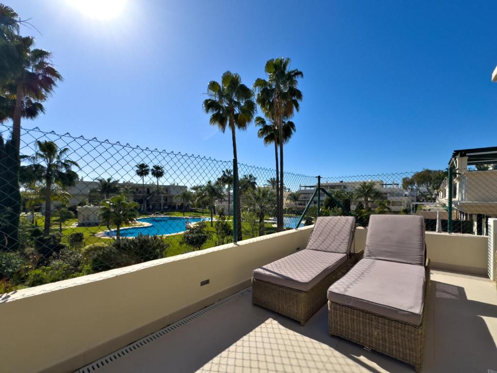 South-Facing 2BR near Puerto Banús - 3