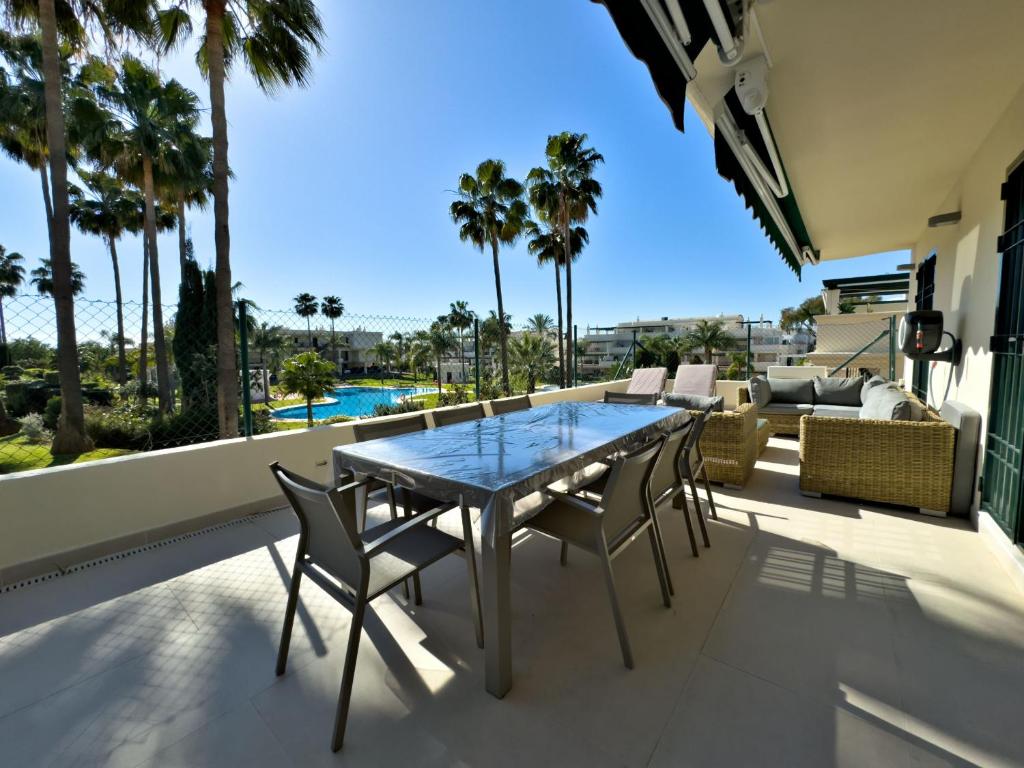 South-Facing 2BR near Puerto Banús - 2