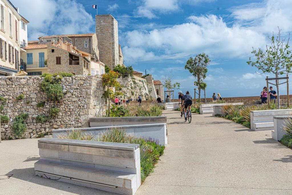 Phoenicia - Old Antibes - bright & air-conditioned - 2