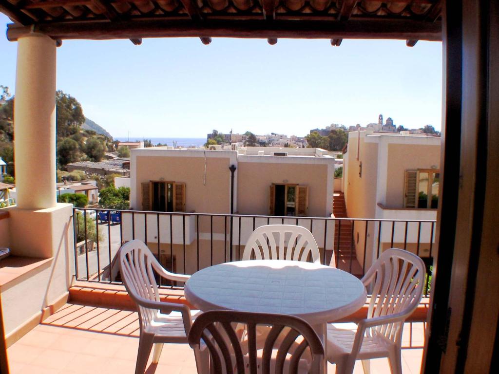 Appartamenti Holiday Housing Lipari Valle - 1