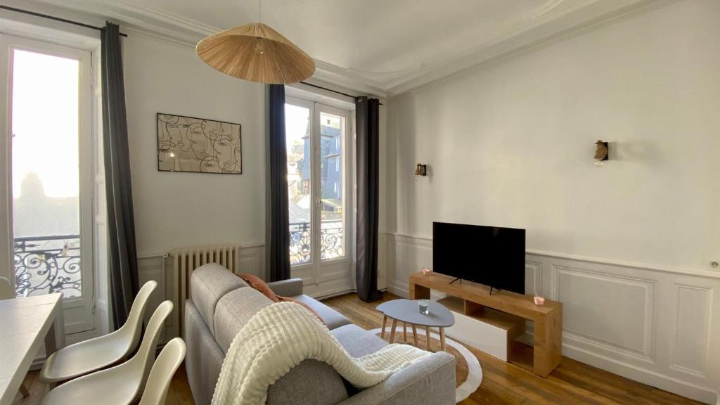 POITTE - Grand Logement Rennes Centre 10P - 2