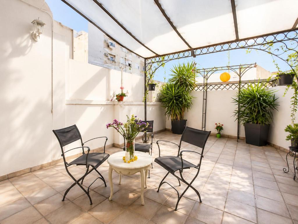 Valencia Suite Garden - 3
