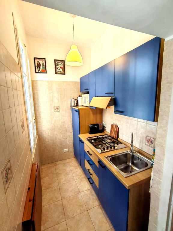 Charming Apartment with Terrace by Spanish Steps - 2