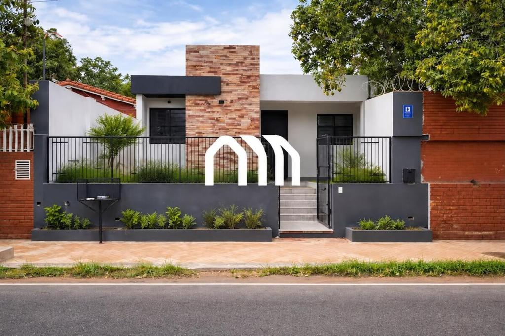 Spacious Modern House with BBQ Area in Asunción - 3