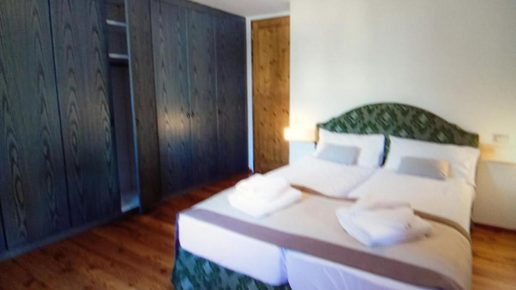 Enire Property in Frasse - Recently renovated - 5