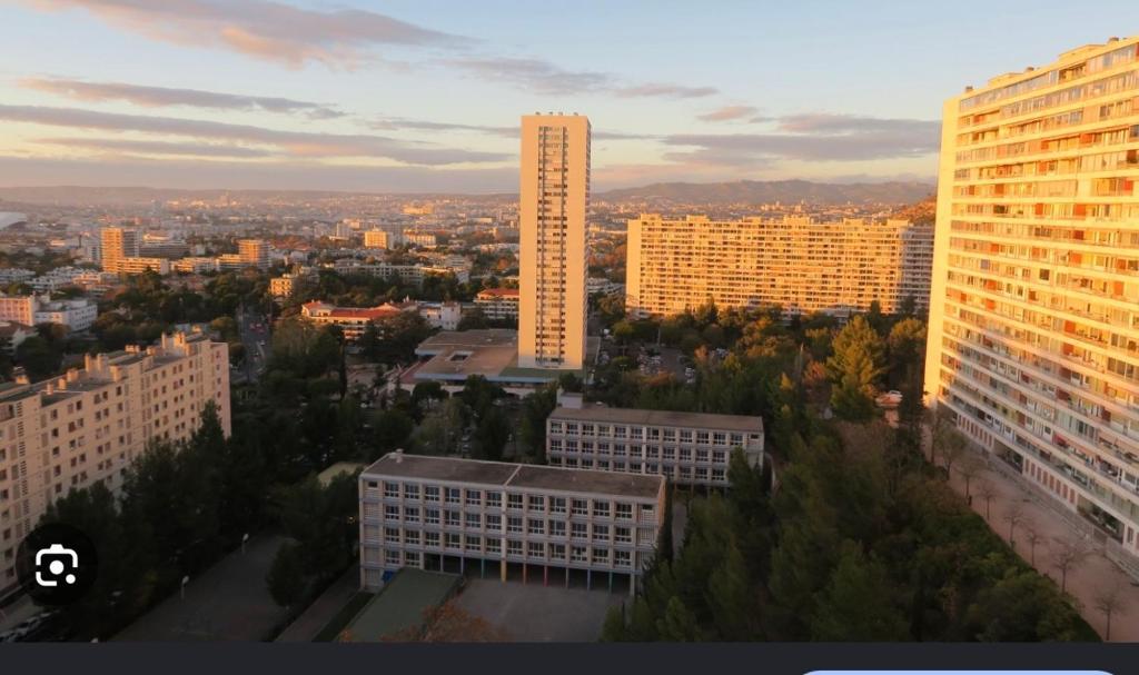 Appartement T2 pratique pour séjourner à Marseille - 1
