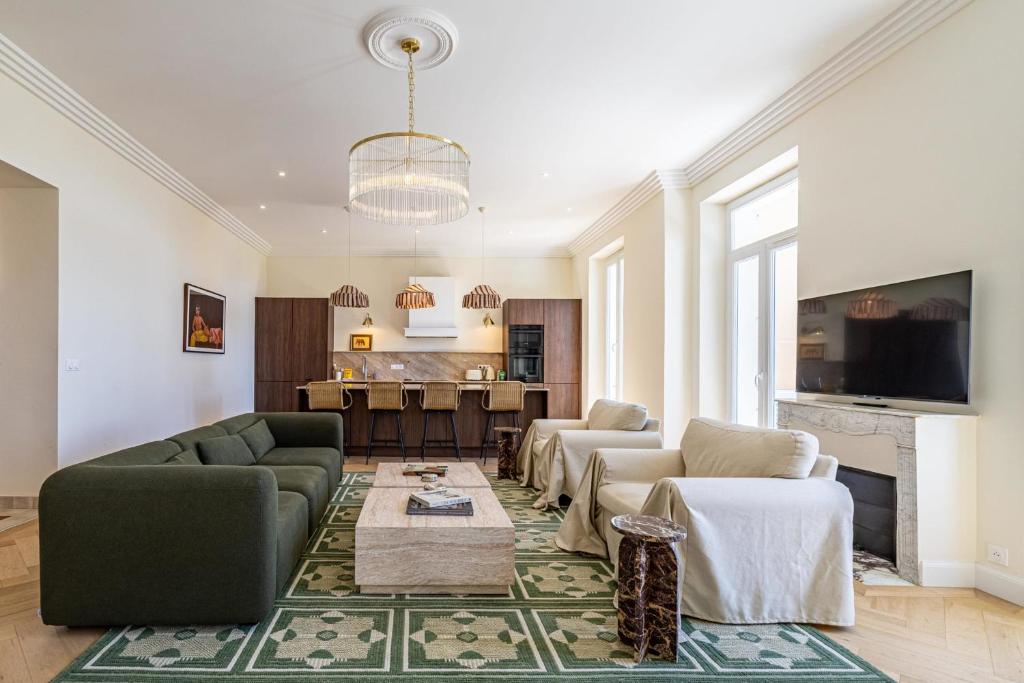 69 PICAUD - Charming 3-bed with sea view balcony and parking - 2