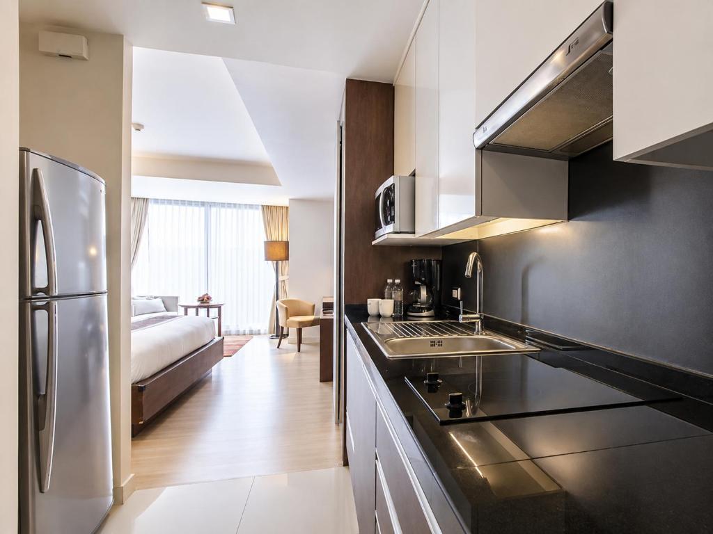 Kitchen, Oakwood Residence Sukhumvit 24 Bangkok in Bangkok