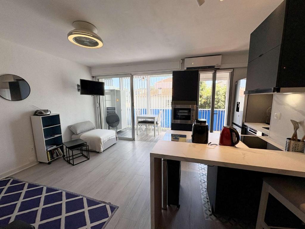 Studio rénové, climatisation - 3 pers., près plage Salis - 2