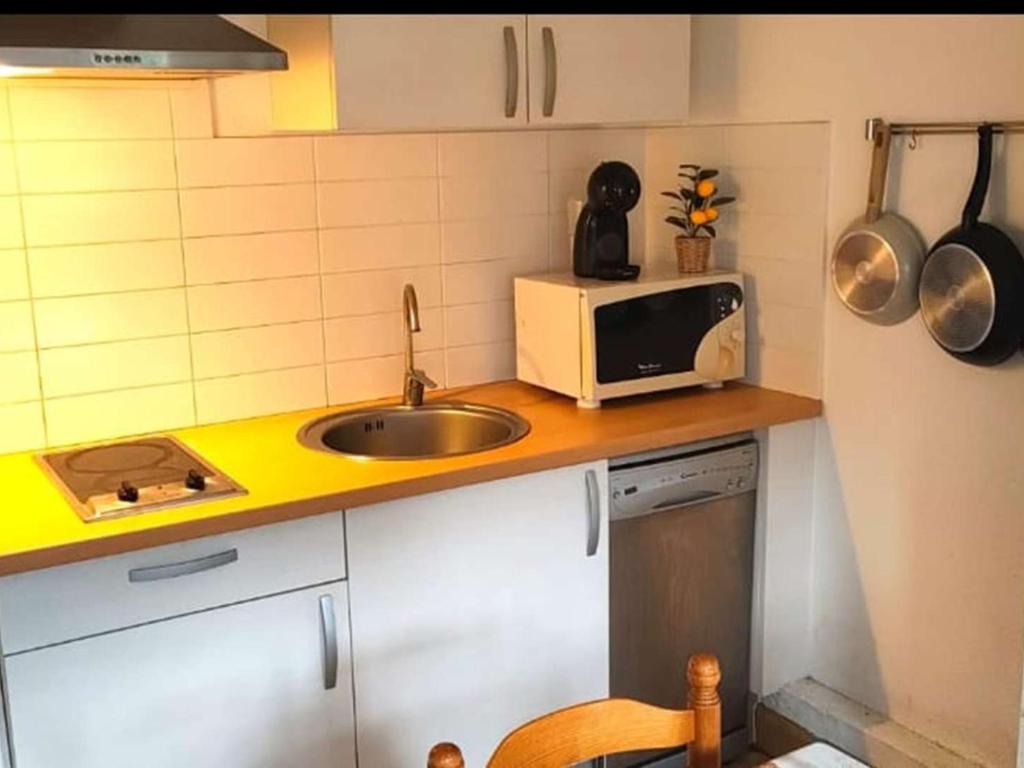 Appartement avec parking en centre-ville - 3 pers. - FR-1-703-234 - 2