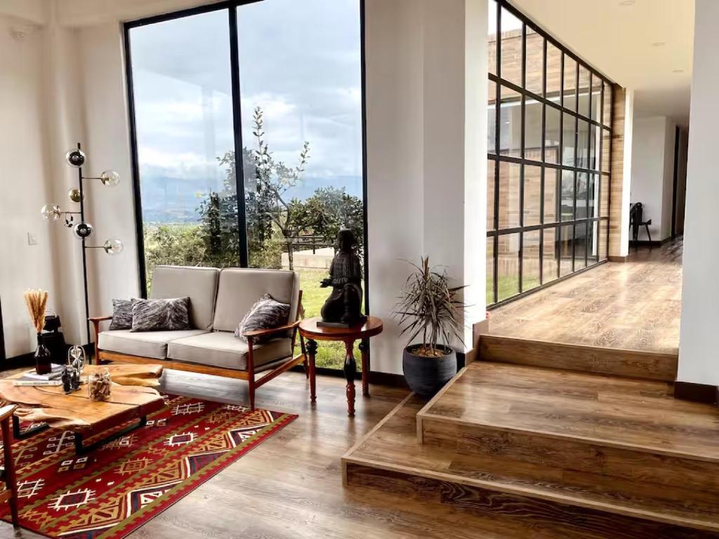 La Dolce Vita, Guatavita - 1