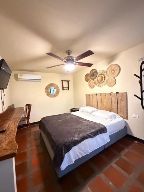 La Rosa Nautica Hostel - 3