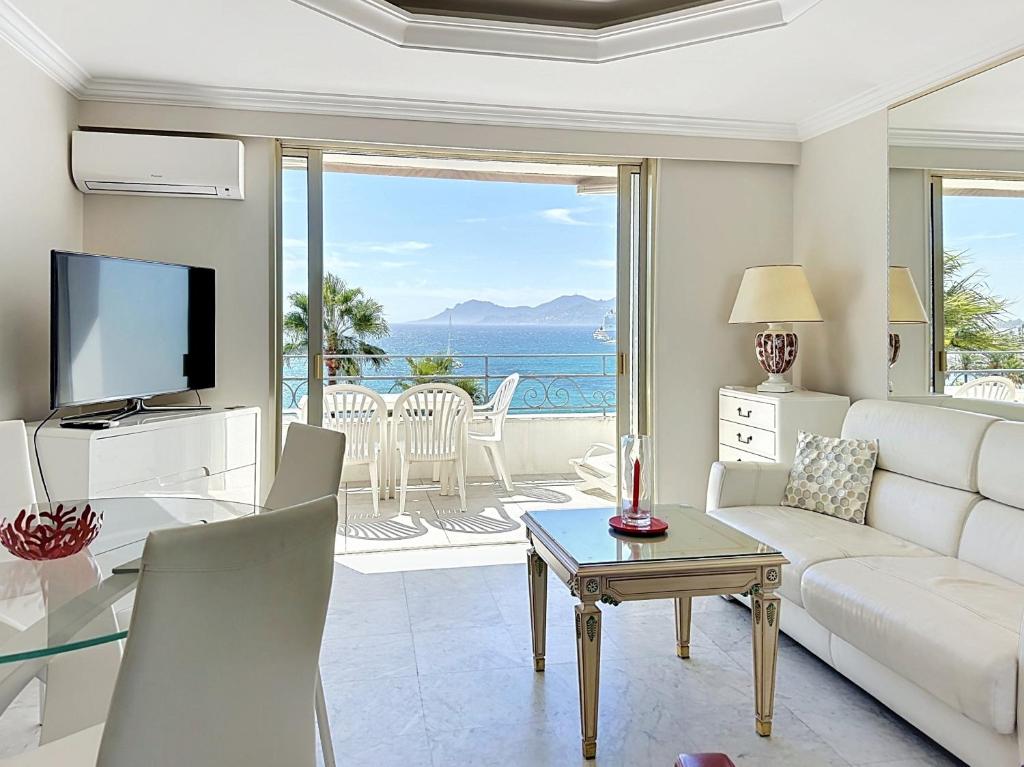 One bedroom apartment with beautiful sea view - 1