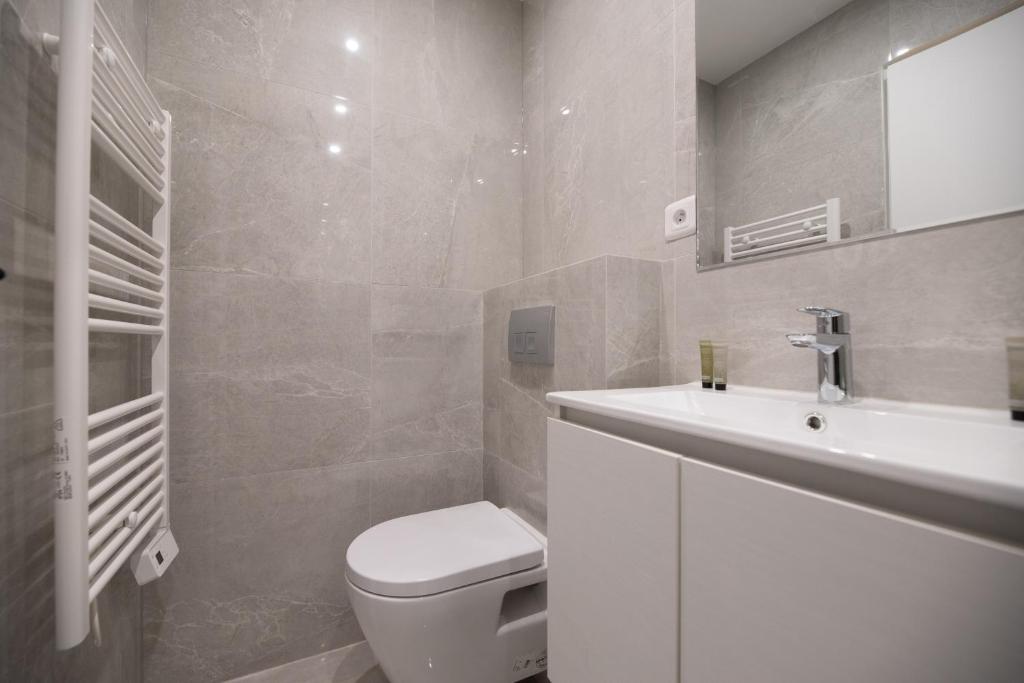 Comfortable Apartment Next To République - 5