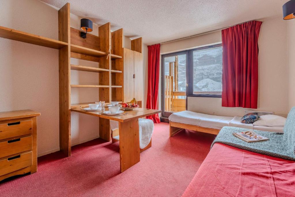 Residence Les Olympiades, Ski In-Out with WiFi in Val Thorens, "V15, V16" by Versant Collection - 5