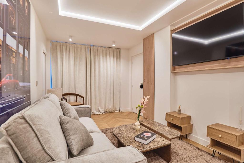 Apartment Centre de Paris by Studio prestige - 4