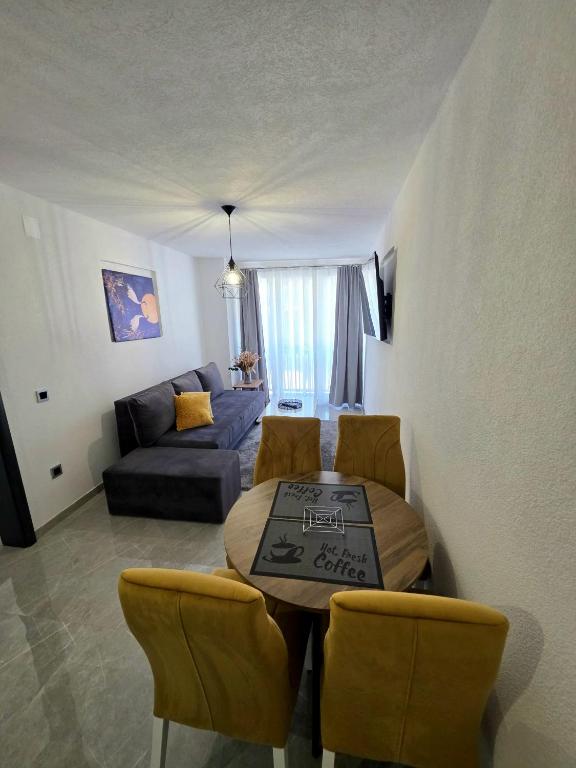 La Luna Apartments - 3