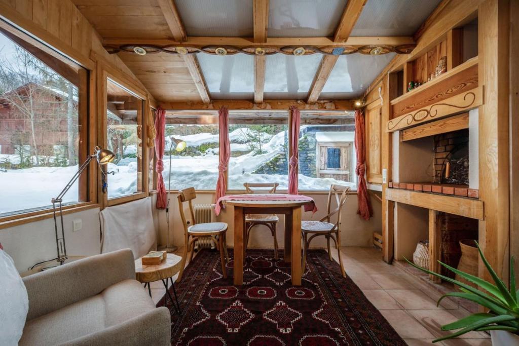 Chalet Fleur de Lys - Chalet 4BR Wood Stove , Home Cinema , Parental Suite - By Cozee Rentals - 4