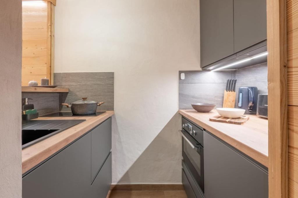 Chamois Blanc - Quiet Studio close to the town centre - By Cozee Rentals - 3