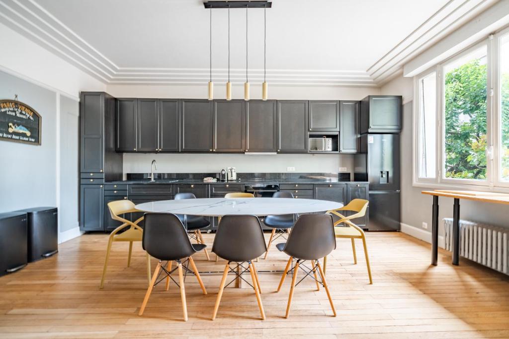 Exceptional 220 m2 apartment - 2