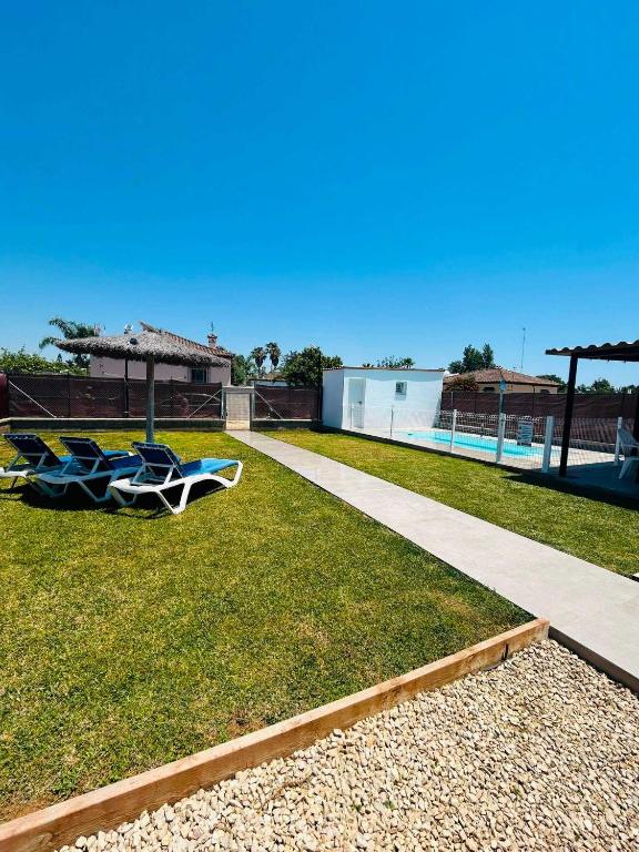 Casa Privada con Jardin Barbacoa y Piscina privada solo familias - 5