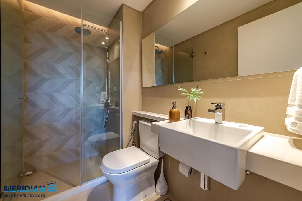 Houze Steps from the Shopping del Sol with professional decoration! - 5