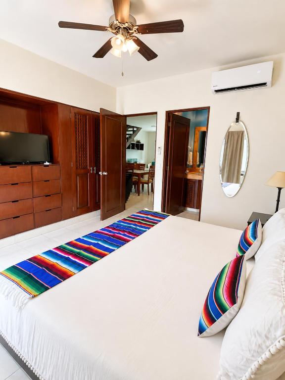 Penthouse 2BD 2BA with Private Rooftop and Plunge Pool - 2
