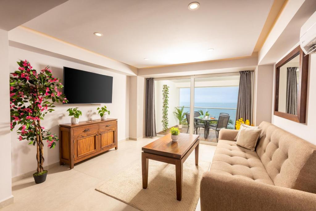 Serene Beachfront Escape Includes Delicious Breakfast - 2