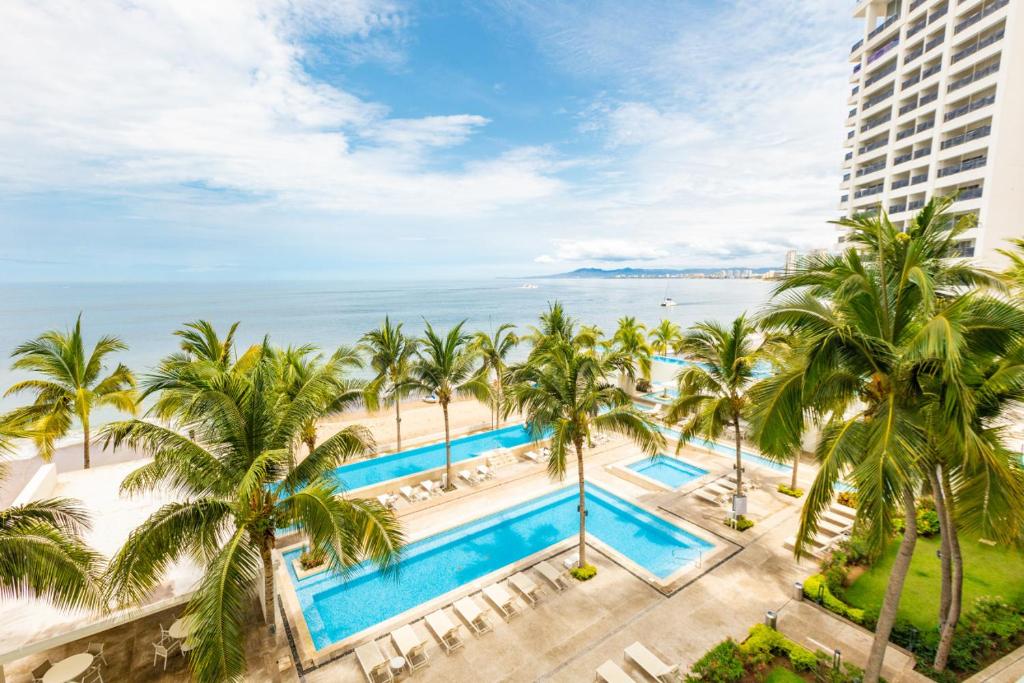 Serene Beachfront Escape Includes Delicious Breakfast - 3