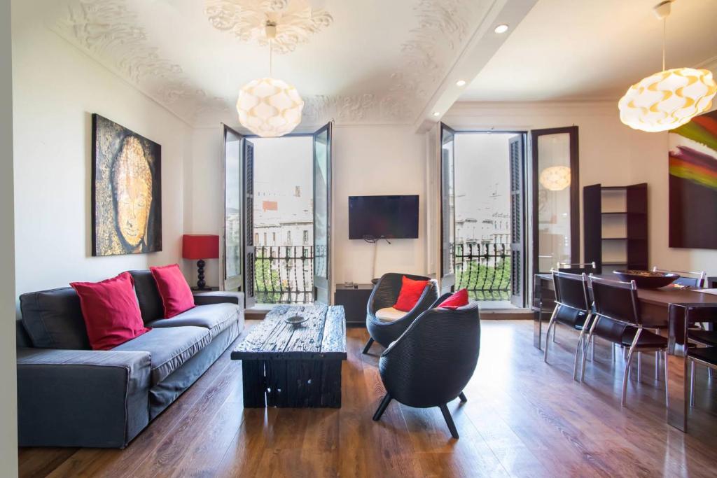 41ARI1045- Fantastic and super spacious 3bed apartment in the Center - 1
