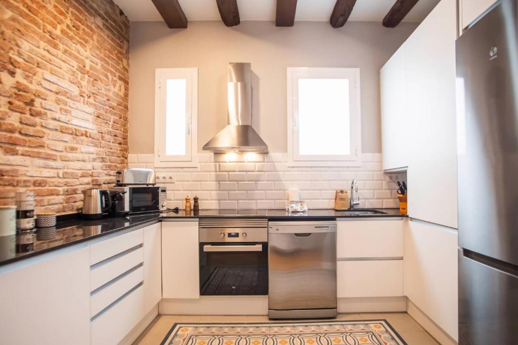 44MAL1084- Bright 2BR apartment - 3