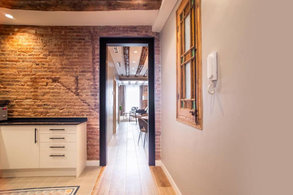 13MAL1077-Magnific 2br2bh flat in Sagrada Familia - 5