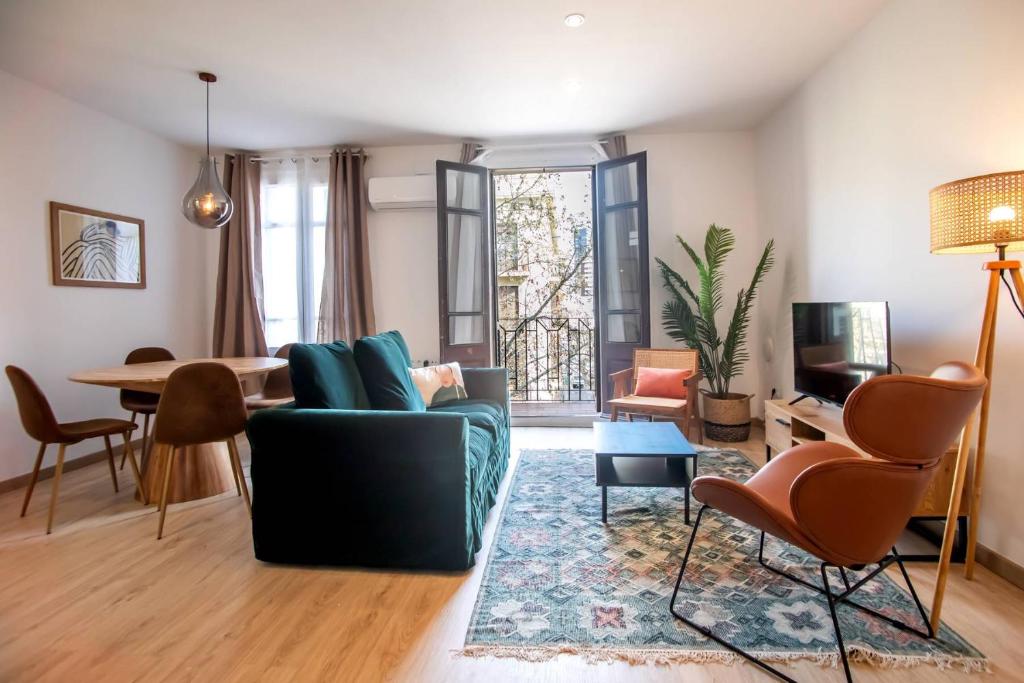 22CRC1039 Exquisite Apartment near the City Center - 1