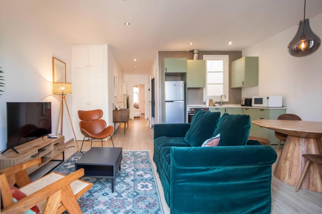 22CRC1039 Exquisite Apartment near the City Center - 3