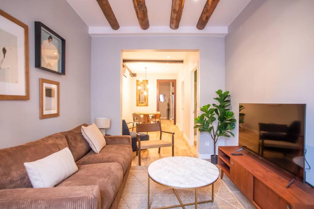 23MAL1075-Beautiful 2BR 2BH near Sagrada Familia - 1