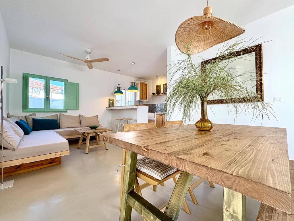 La Palmera Vejer Charming Old Town Apartment - 4