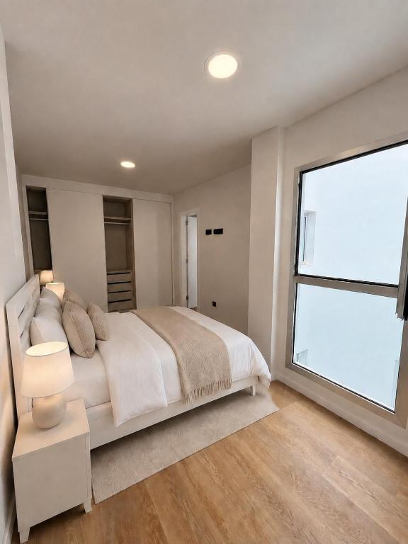 2BR Las Canteras Apartment - 4