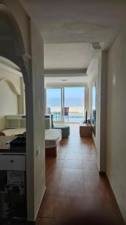Playa Las Canteras 68 - Beach Front Studio - 2