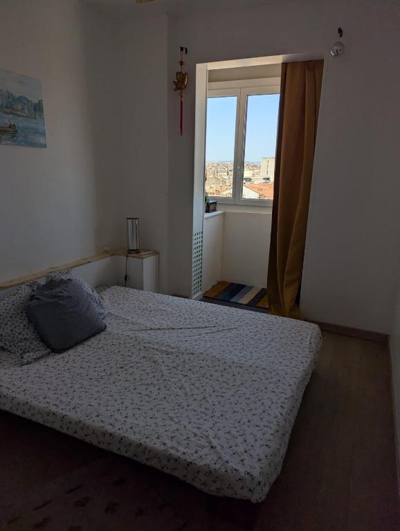 Jolie chambre avec vue en centre-ville - 3