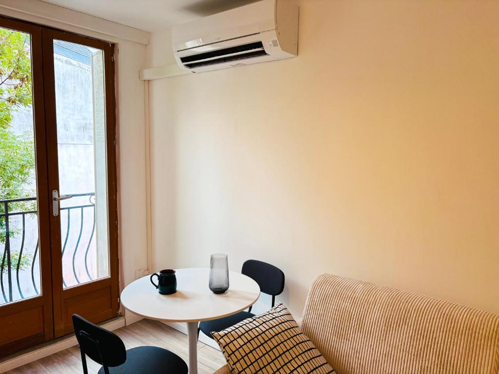 Chez Julien - Le Studio - avec clim et balcon - 3