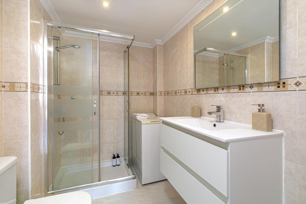 Marbella Beachfront with La Concha Views - 3