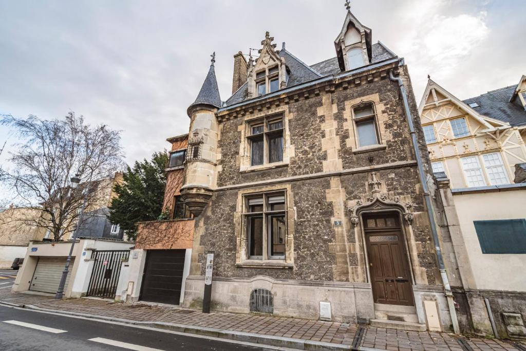 L'Échauguette-Maison des Tournelles#ReimsCathedral - 2
