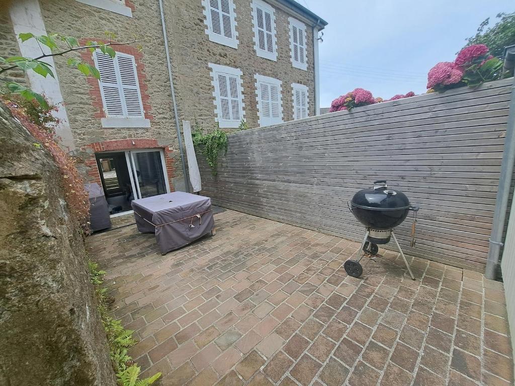 House in the center of Dinard, 250 m from the beach, facing St Malo - 3