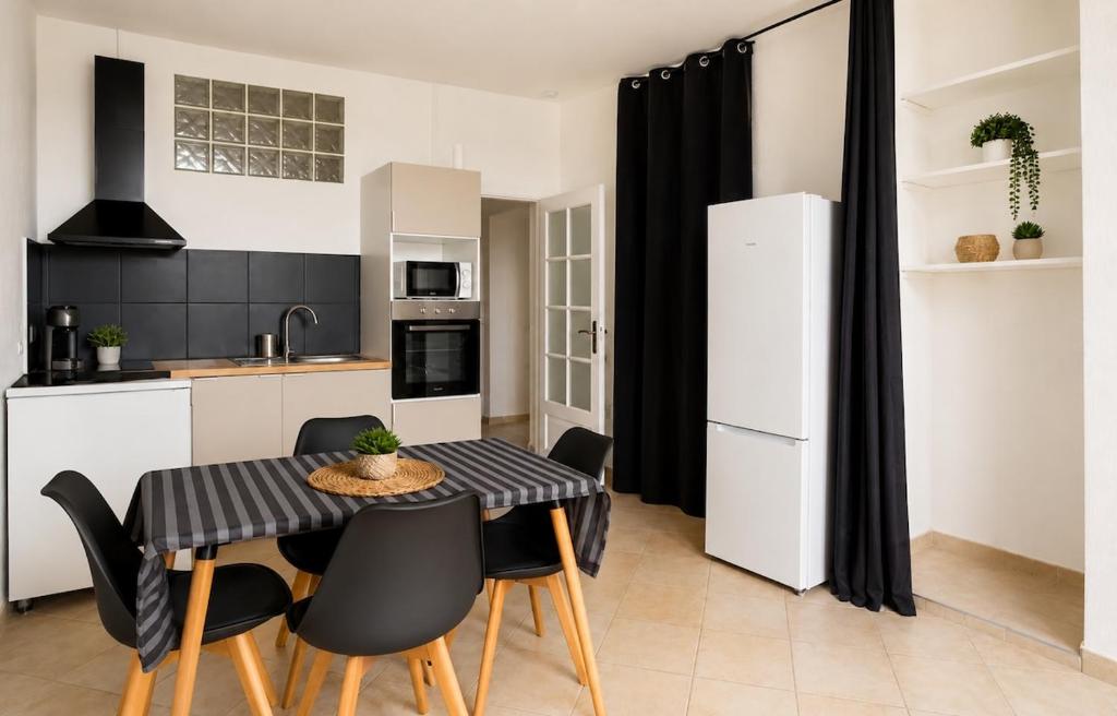 Cozy apartment in central Toulon - 3