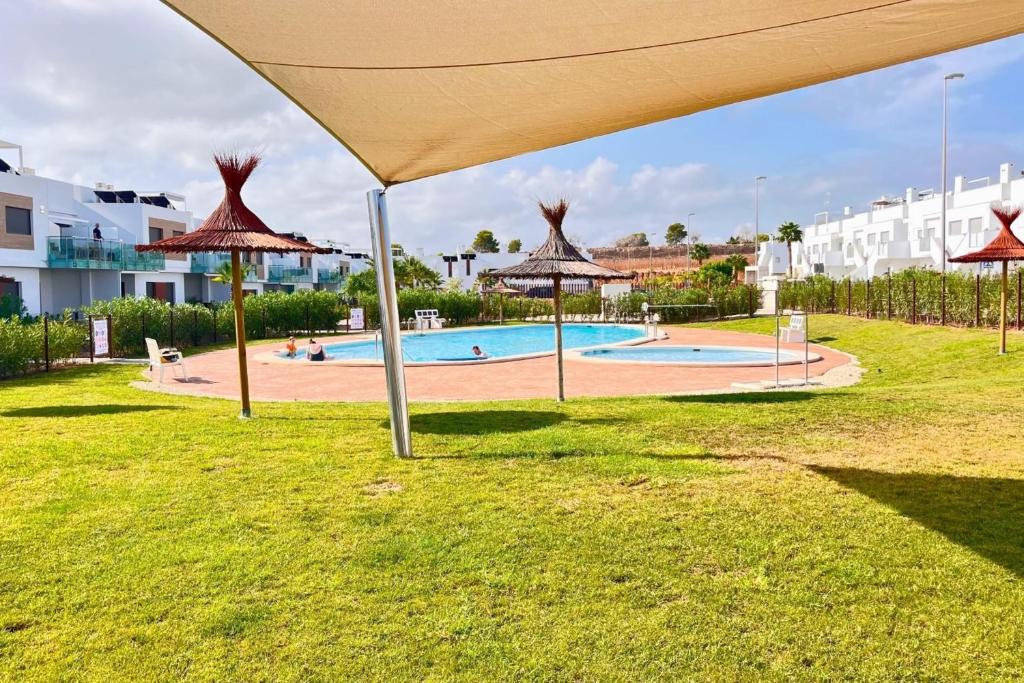 Moderno apartamento con piscina y terraza - Golf Vistabella - 1