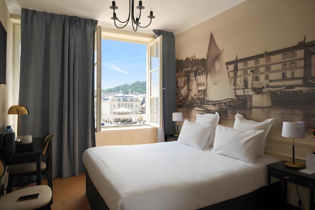 Best Western Le Cheval Blanc -Vue sur le port-plein centre ville - 2